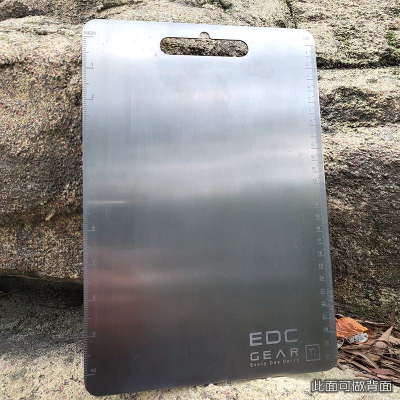 Camping Cooking Multi Tool - Gruba deska do krojenia ze stopu